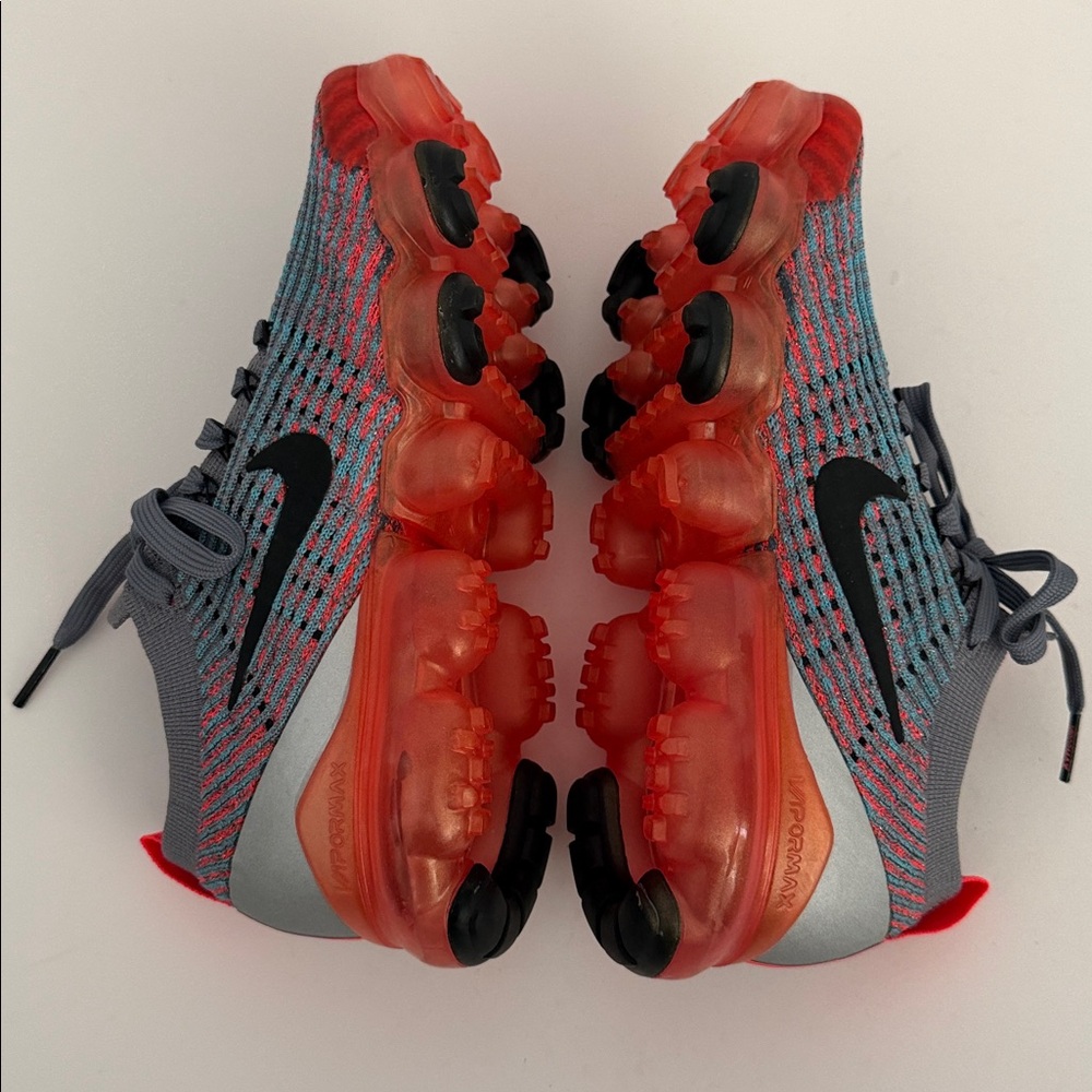 EUC Nike Air Women’s VaporMax Flyknit 3 Flash Crimson Orange sz 7 Sneakers Shoes - Picture 6 of 10